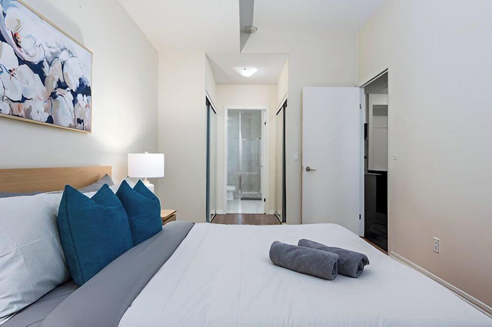 RS Suites - Fort York - Tap to explore photos
