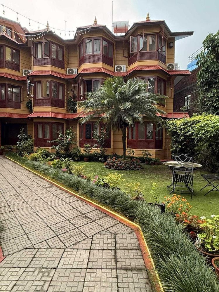 Laavanya Inn
