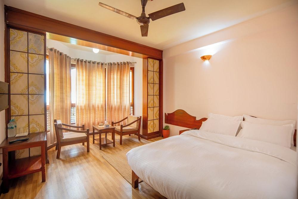 Laavanya Inn Room Type - Standard Double Room, Garden View