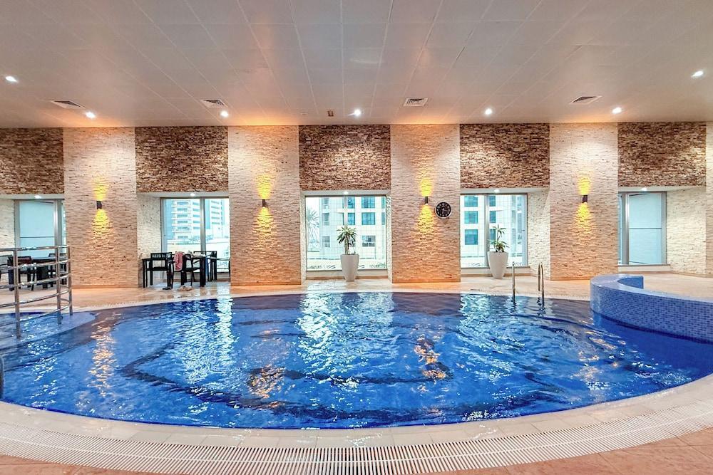 Large Flat with High Floor in Marina - Tap to explore photos