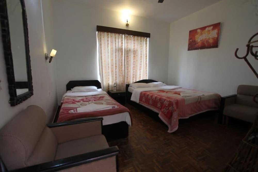 Hotel M&D Suites Room Type - Standard Twin Room