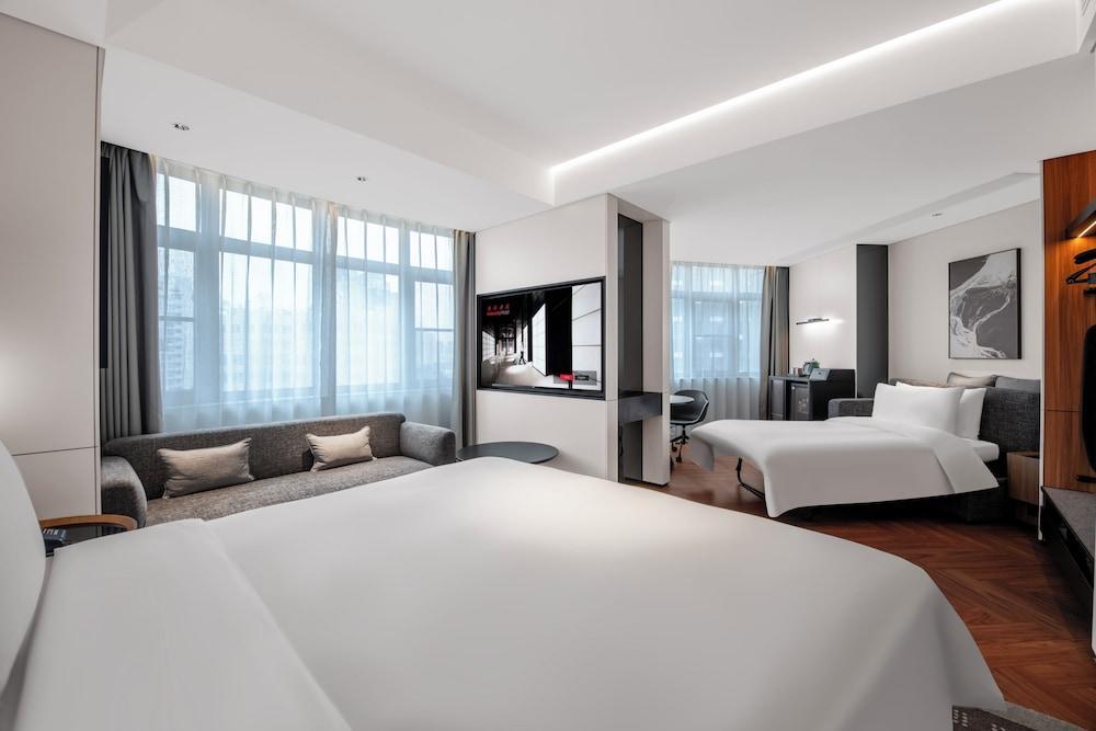 Intercity Shanghai Xujiahui Room Type - Family Triple Room, City View