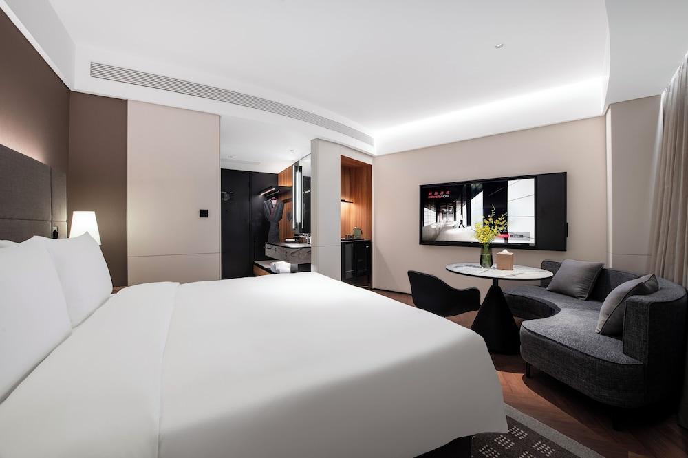Intercity Shanghai Xujiahui Room Type - Comfort Double Room, City View