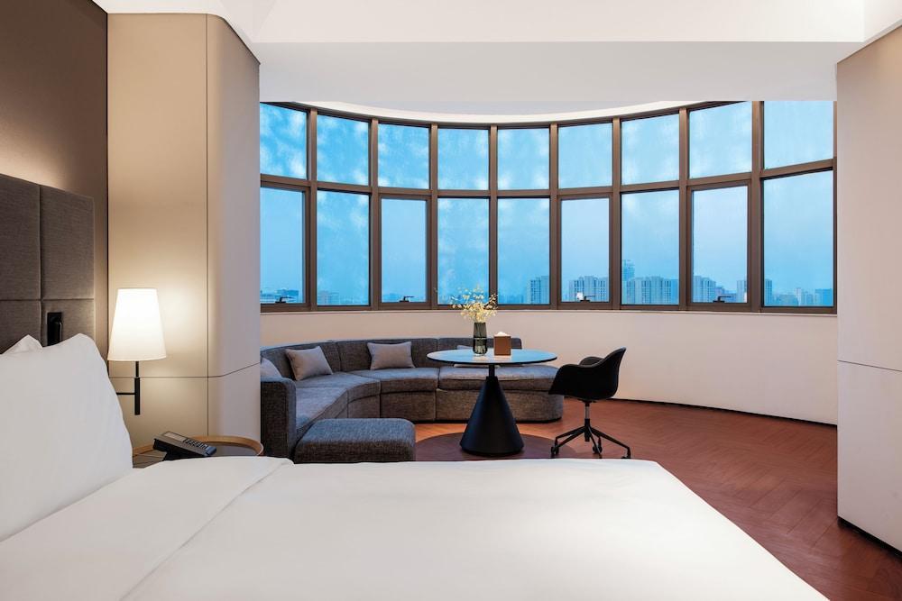 Intercity Shanghai Xujiahui Room Type - Luxury Double Room, City View