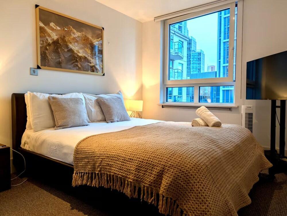 Central London Riverside Apartment Room Type - Standard Apartment, Balcony, River View Central London Riverside Apartment Room Type - Standard Apartment, Balcony, River View