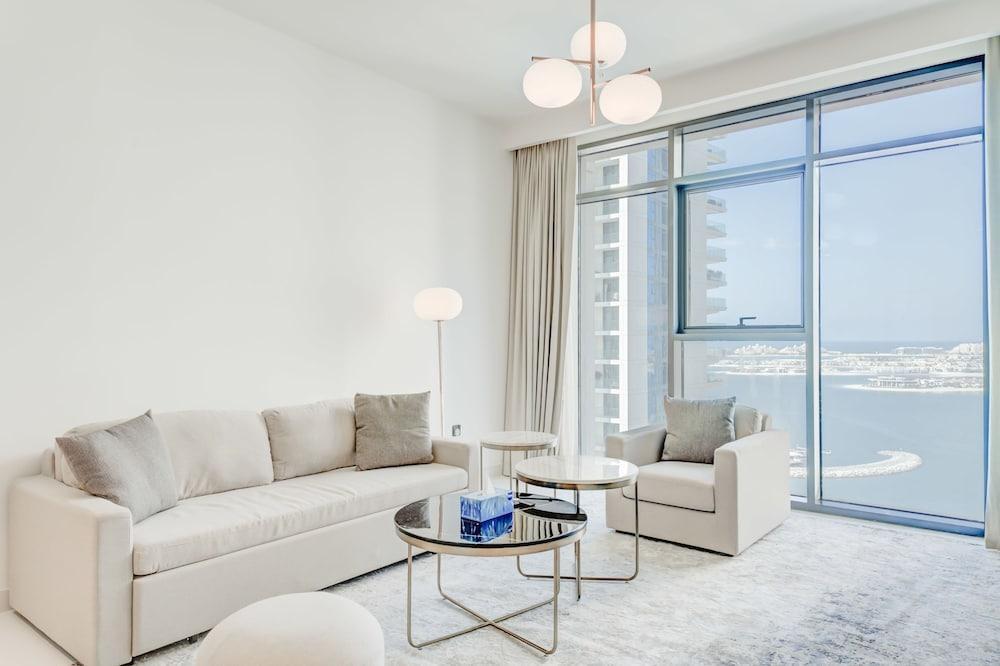 Silkhaus Elegant 1bdr Sea View Private Beach - Tap to explore photos