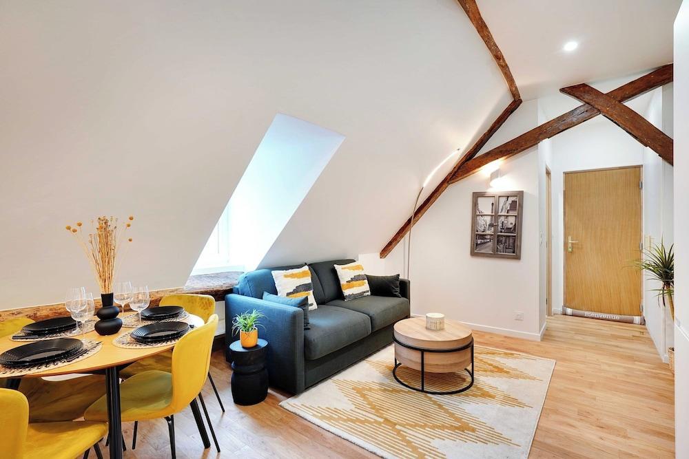 Charming Apartment - 1br/4p - Bastille - Tap to explore photos