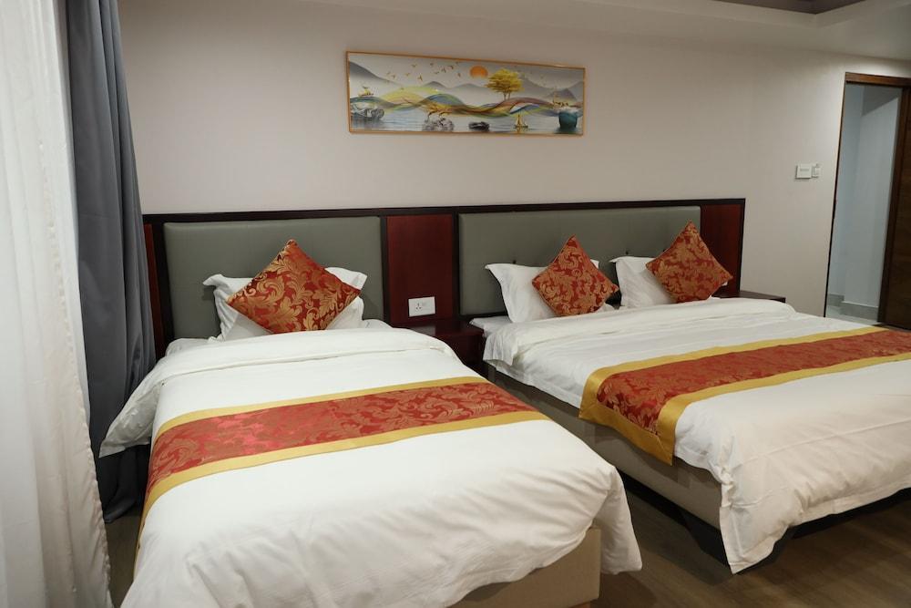 Jiang Su Hotel and Restaurant Room Type - Family Triple Room