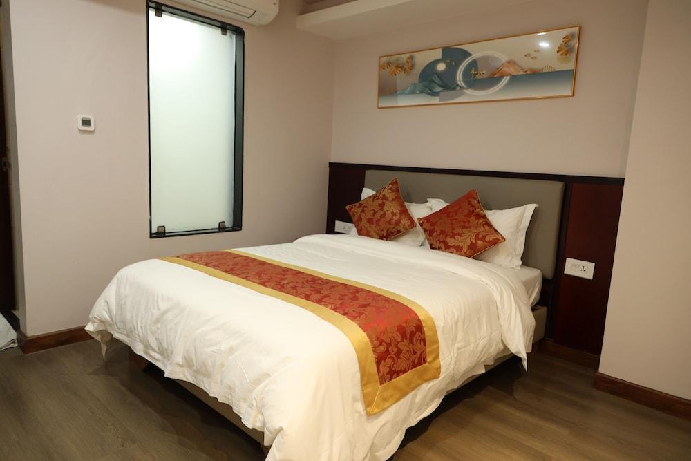Jiang Su Hotel and Restaurant Room Type - Deluxe Double Room