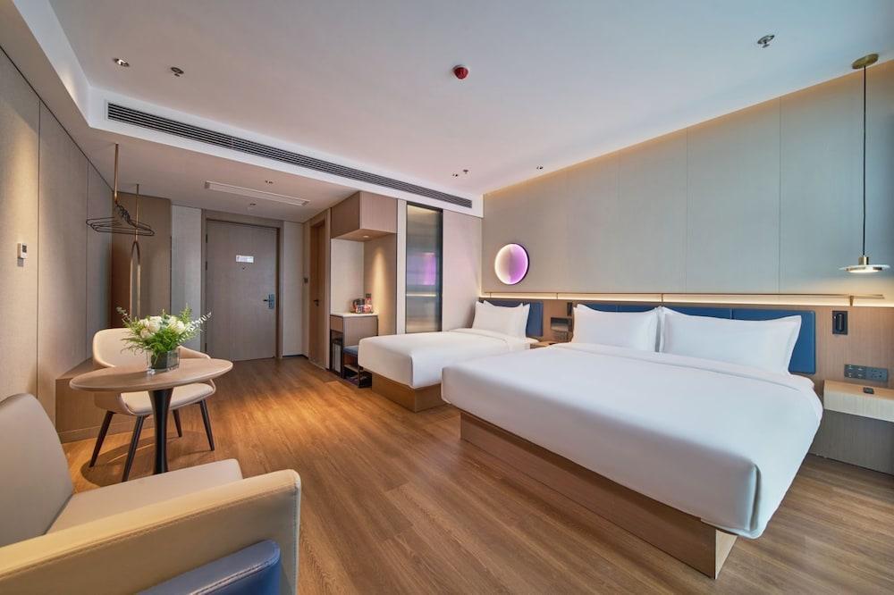 Jinglai Zhenxuan Jiudian Room Type - Family Twin Room