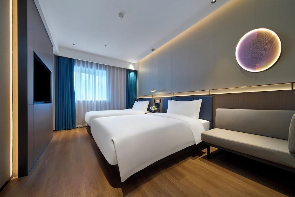 Jinglai Zhenxuan Jiudian Room Type - Business Double or Twin Room