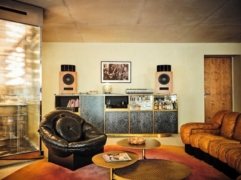 Bus Palladium Room Type - Suite Dali