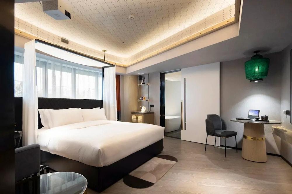 Arthur Hotel Canton Tower Guangzhou Room Type - Executive Double Room, City View