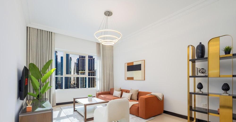 LUX The 02 Residences JLT Suite Room Type - Apartment, Balcony, City View
