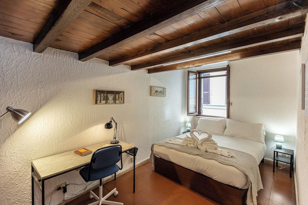 Rental in Rome Ciambella Terrace - Tap to explore photos