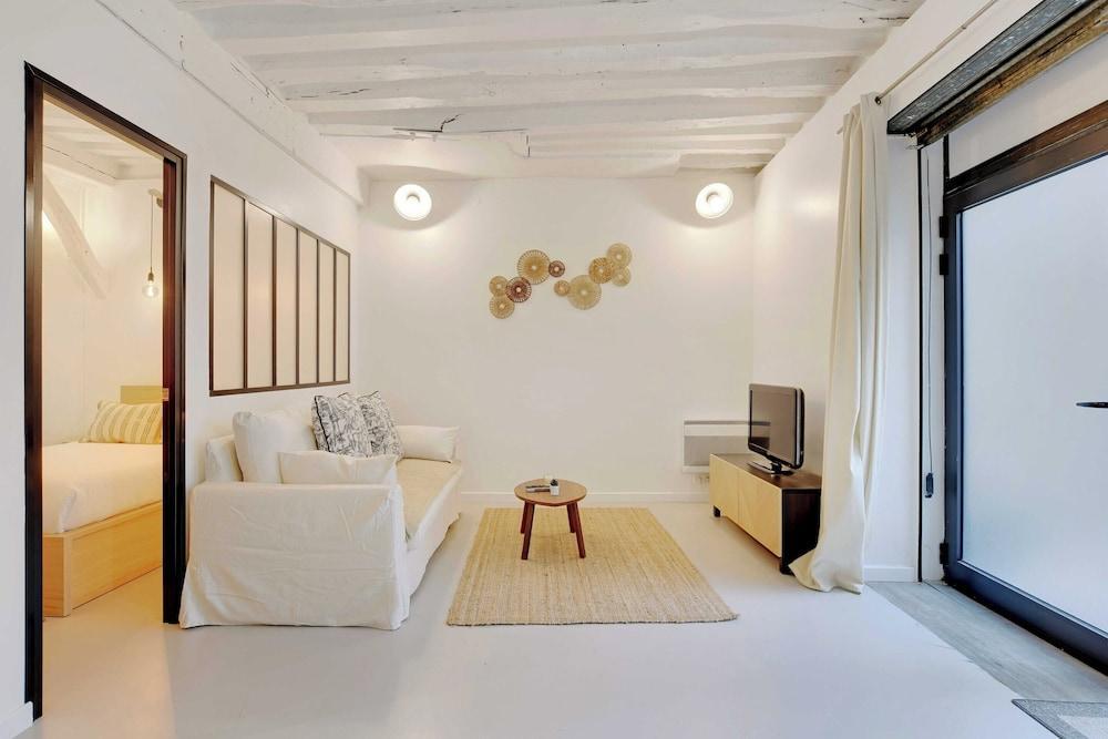 Elegant Apartment -2br-4p- Le Marais Room Type - Apartment