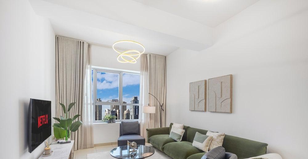 LUX The Armada Suite JLT Room Type - Apartment, City View