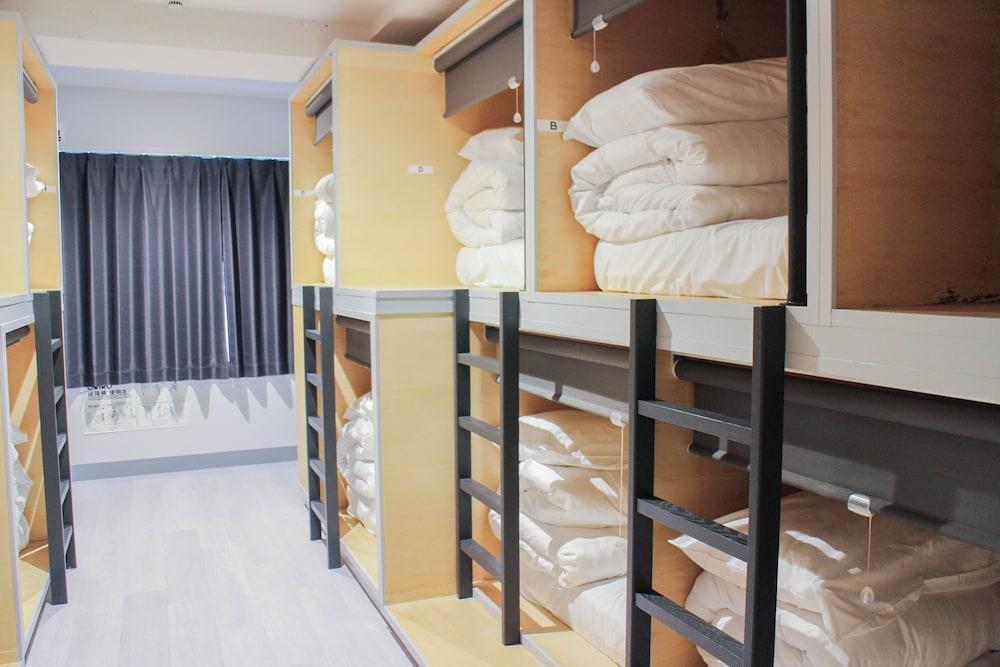 HOSTEL EstLiLas KANDA Room Type - Basic Shared Dormitory, Women only, Non Smoking, City View HOSTEL EstLiLas KANDA Room Type - Basic Shared Dormitory, Women only, Non Smoking, City View