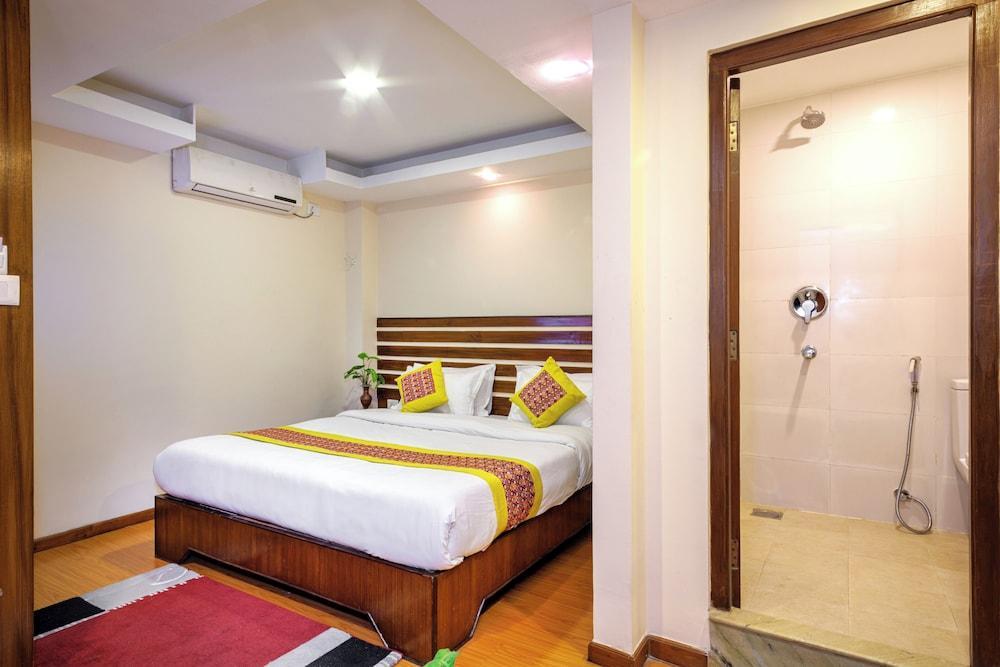 Hotel Central Prime Room Type - Standard Double Room
