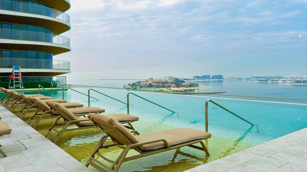 Grand Bleu Residences - Dubai Harbour - Tap to explore photos
