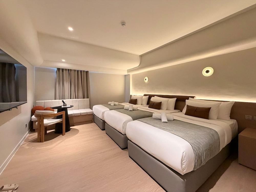 Marwin Terra Hotel Room Type - Deluxe Triple Room