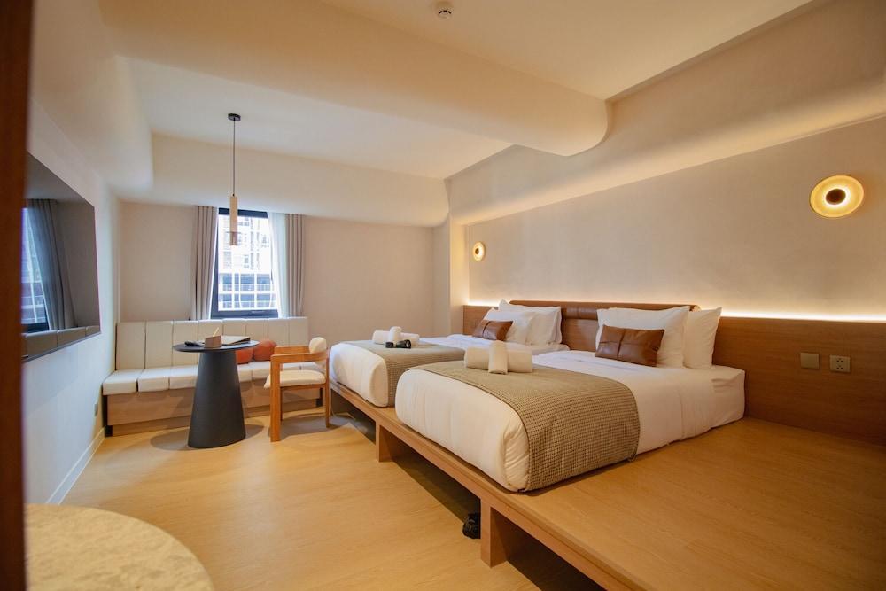 Marwin Terra Hotel Room Type - Deluxe Room