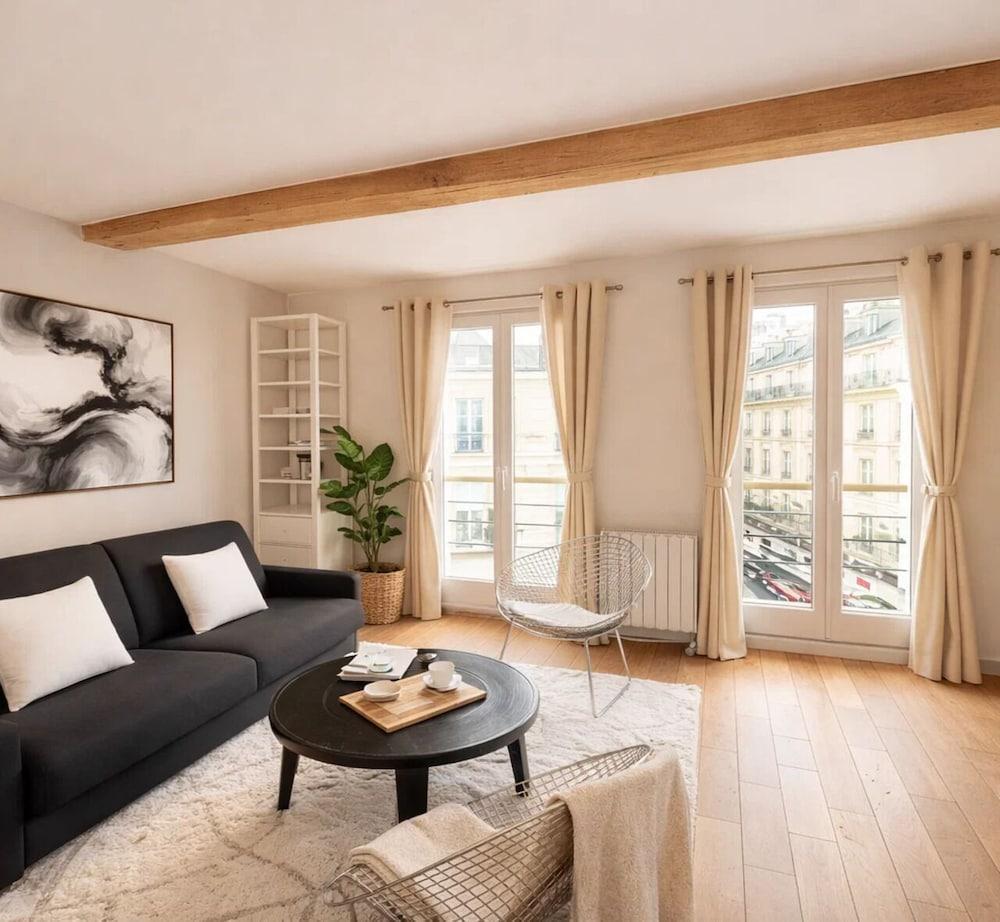 HARPE Room Type - Superior Apartment