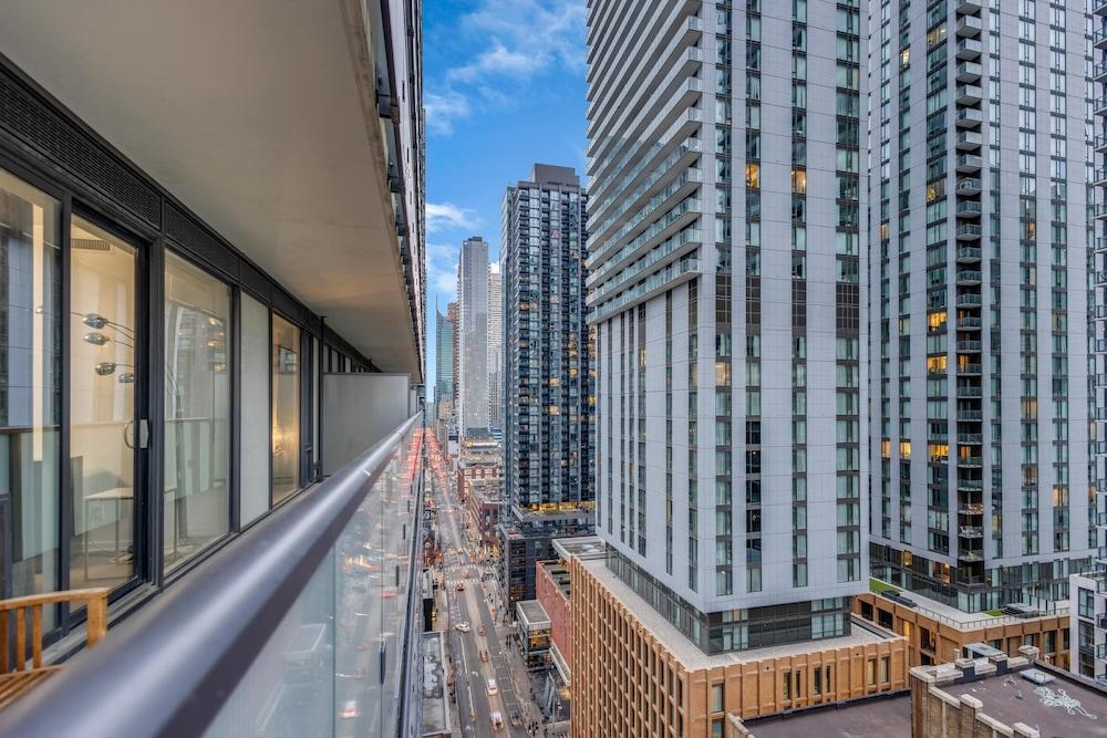 Harbourfront West at City Centre