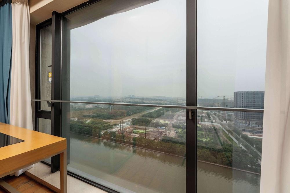 Guangzhou Baogeli Service Apartment Room Type - Luxury Twin Room