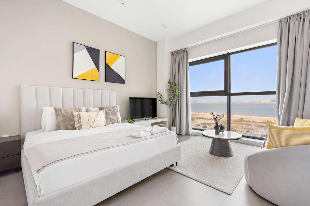 Silkhaus Sea View Studio in Pixel Private Beach