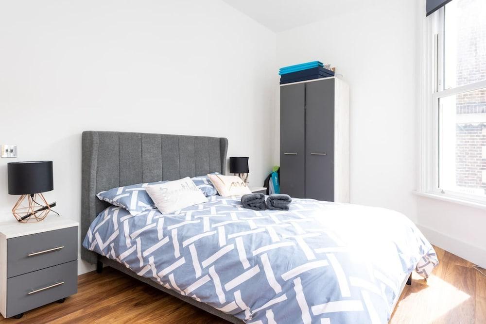 Gorgeous Apartment by the Park SS2