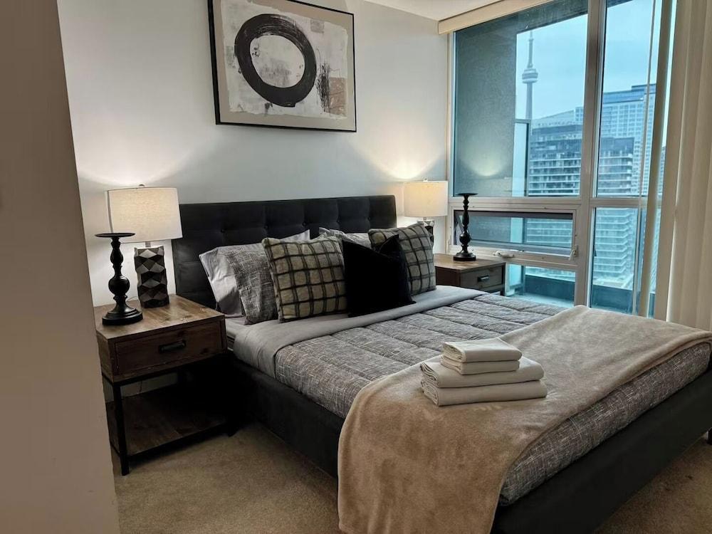 The Boutique Suites Downtown Toronto - Tap to explore photos