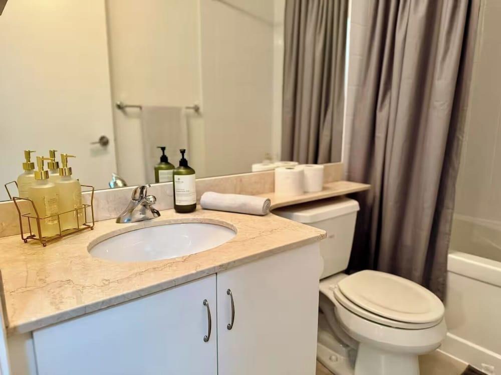 The Boutique Suites Downtown Toronto - Tap to explore photos