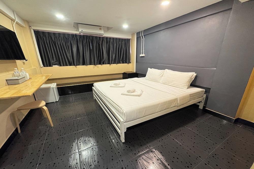 Pratunam Family House Room Type - Double Room