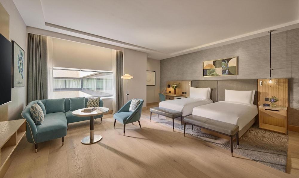 Hyatt Regency London Olympia Room Type - Premium Room, 2 Twin Beds