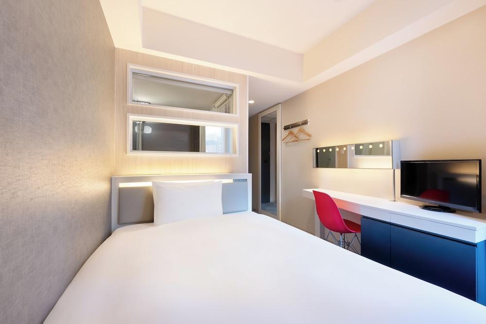 Hotel Oriental Express Ginza West Room Type - Standard Double Room, Non Smoking, Private Bathroom