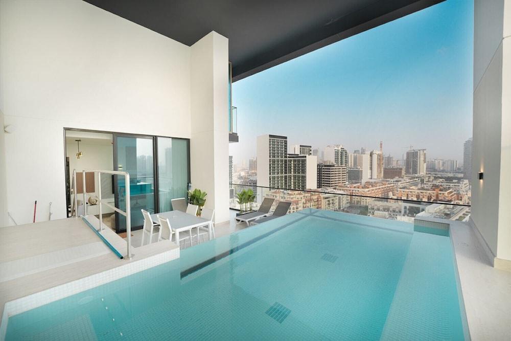 Easygo- Lux 2BR / Private Pool JVC Onyx - Tap to explore photos