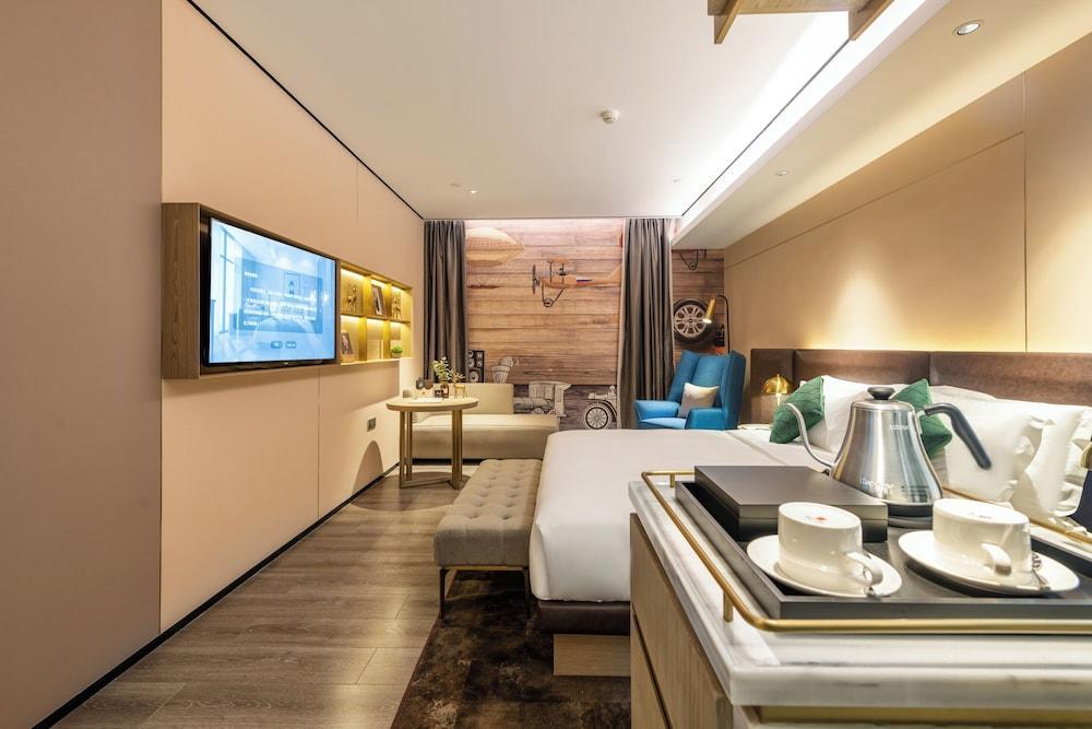 Echarm Plus Hotel Ouzhuang Metro Station Branch - Tap to explore photos