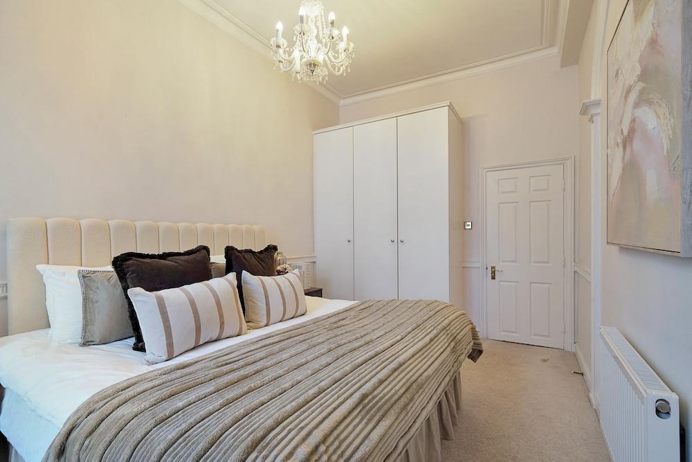 Hertford Flat 12 Room Type - Apartment, Non Smoking