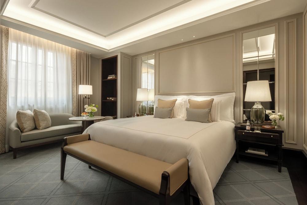 Corinthia Rome Room Type - Deluxe Room, 1 King Bed