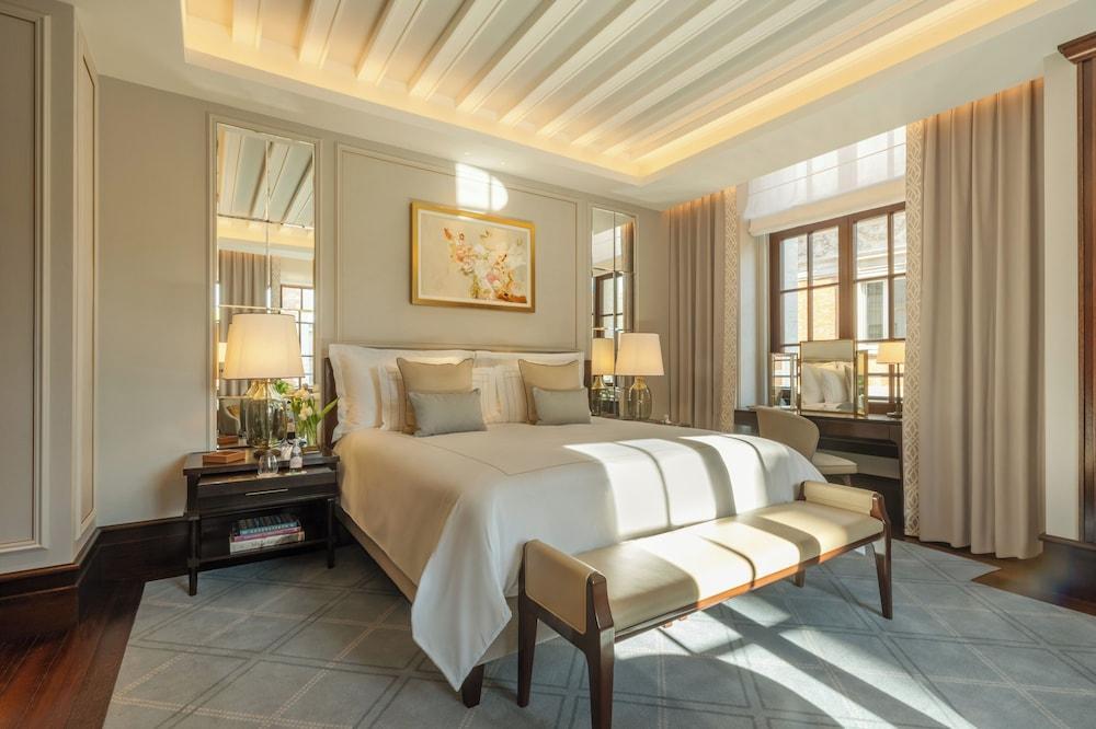 Corinthia Rome Room Type - Junior Suite