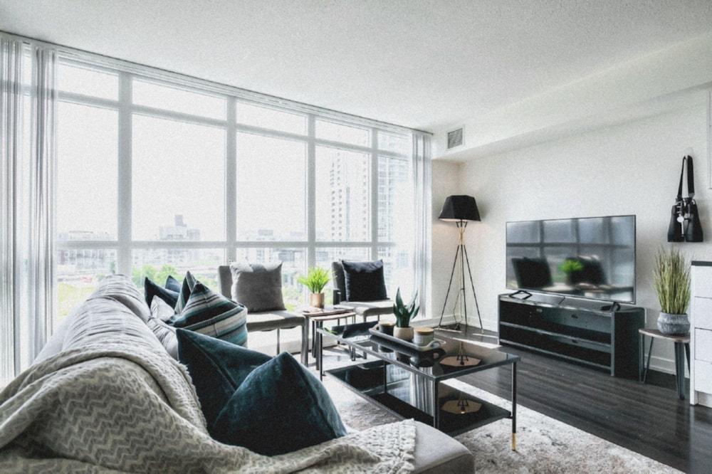 City Luxe Suites - Tap to explore photos