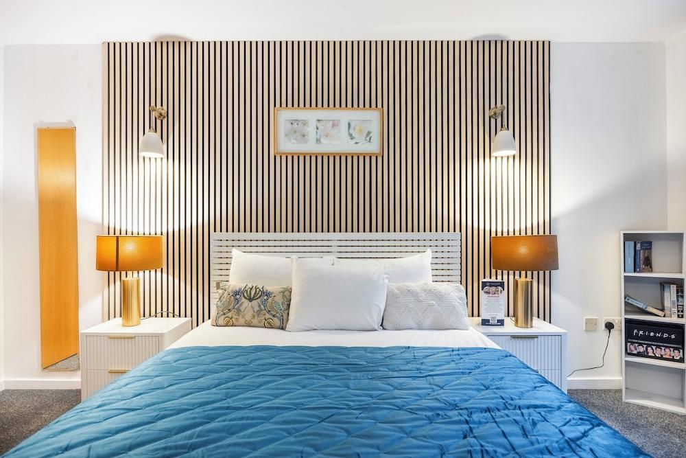 Grain Store One Bed Luxury Property - Tap to explore photos