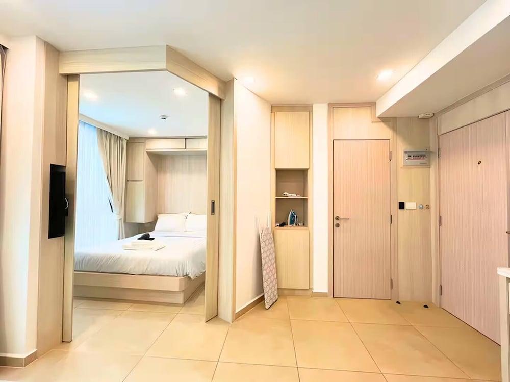 Great Location At Pattaya - Affordable Luxury - Tap to explore photos