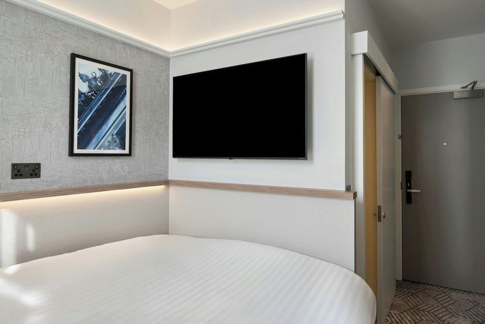 Four Points Flex By Sheraton London Victoria Room Type - Room, 1 Double Bed