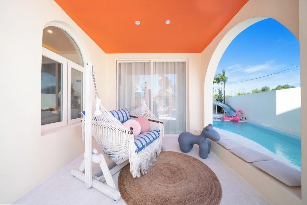 Candy House Pool Villa with KTV - Tap to explore photos