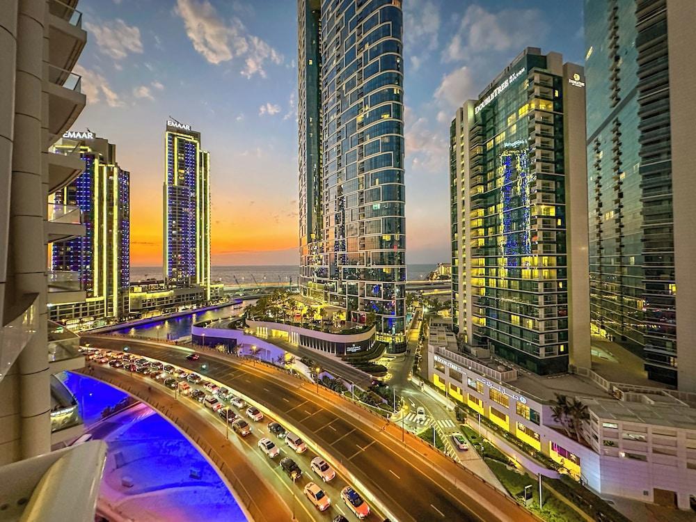 Opulent Flat with Beach & Canal View Room Type - Apartment, City View