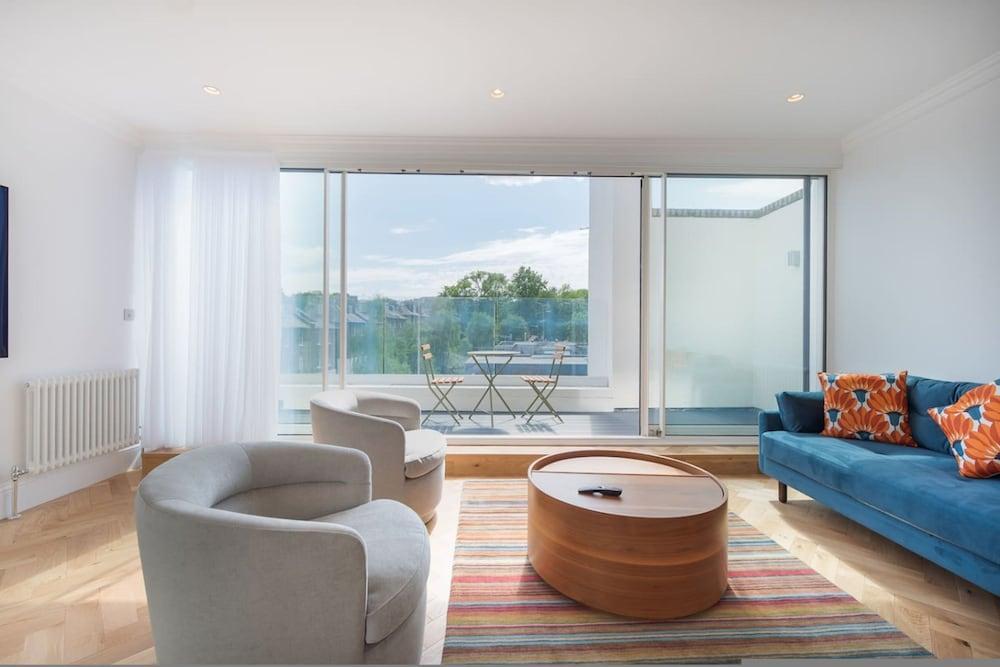 Fabulous Apartment With Terrace RH8