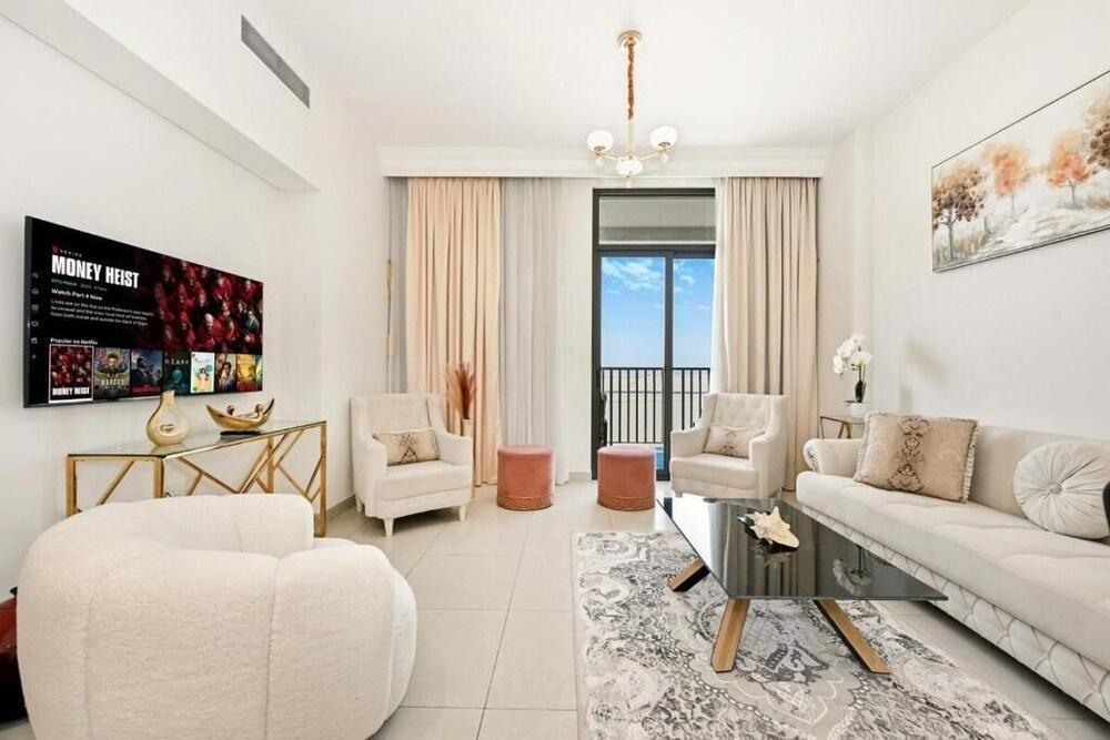 Bloomfields Tranquil 2BR in Dania 4 - Tap to explore photos