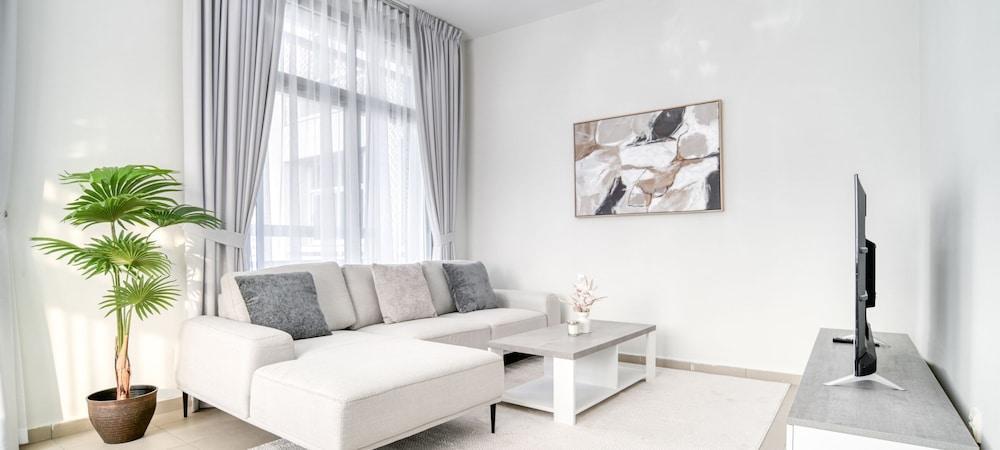 KOHH - 2BR in Oasis Residence 3
